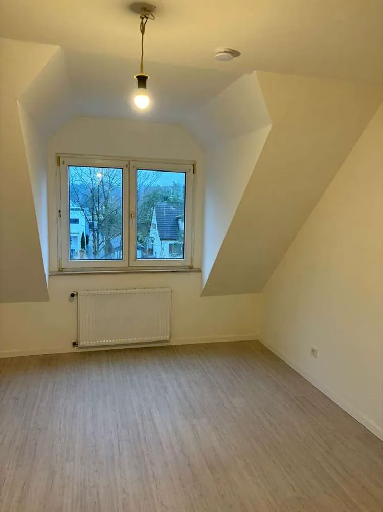 3 Zimmer Wohnung mit 114 m² in Köln – Bild 1
