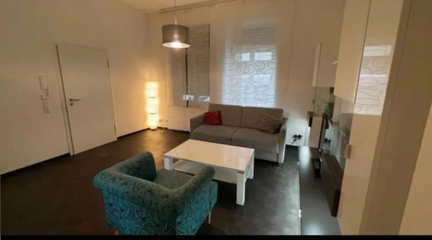 1 Zimmer Wohnung mit 32 m² in Köln – Bild 2