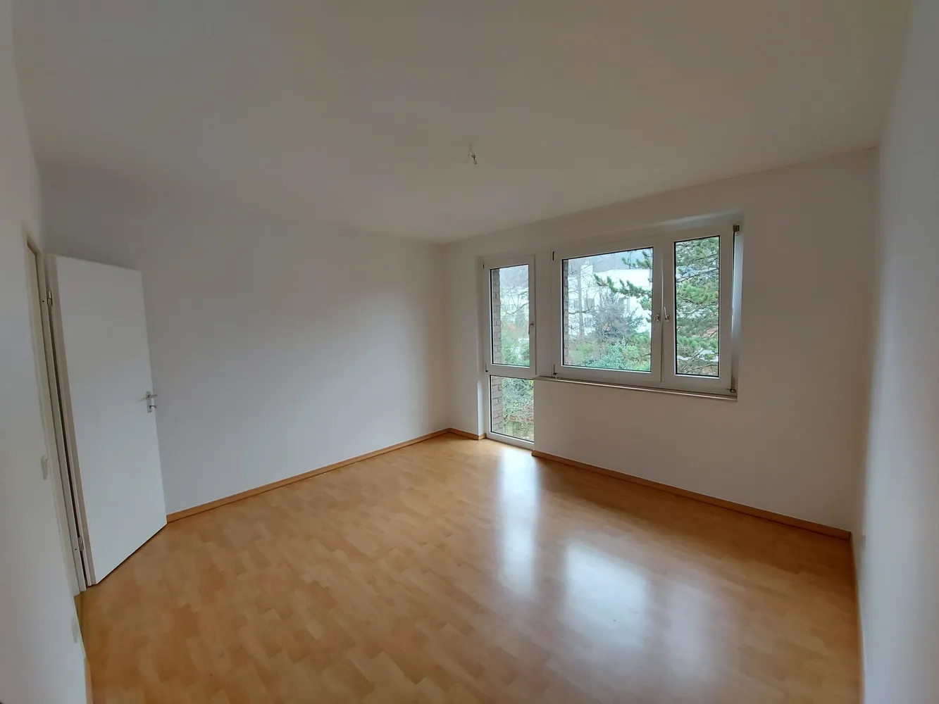 3 Zimmer Wohnung mit 90 m² in Düsseldorf – Bild 3