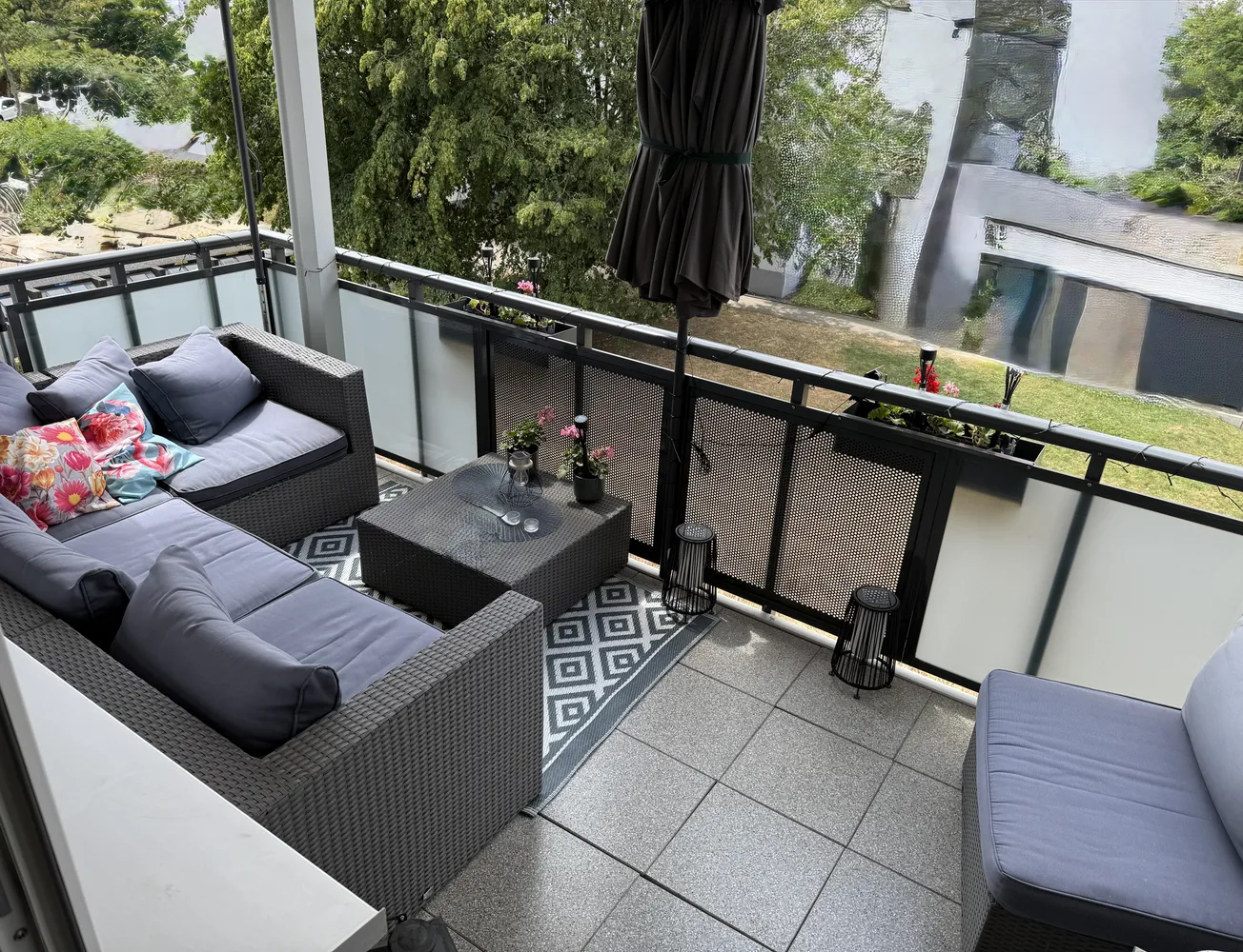 2 Zimmer Wohnung mit 65 m² in Düsseldorf – Bild 3