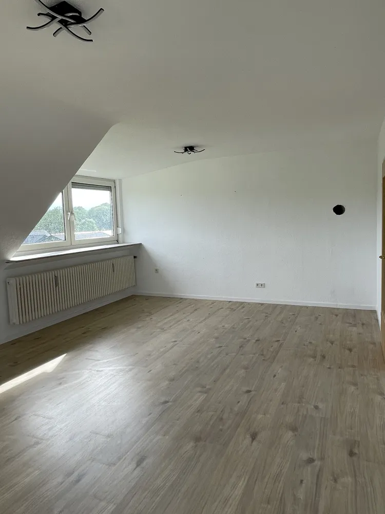 3 Zimmer Wohnung mit 72 m² in Bergisch Gladbach – Bild 2