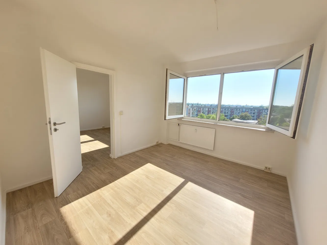 4 Zimmer Wohnung mit 70 m² in Halle (Saale) – Bild 1