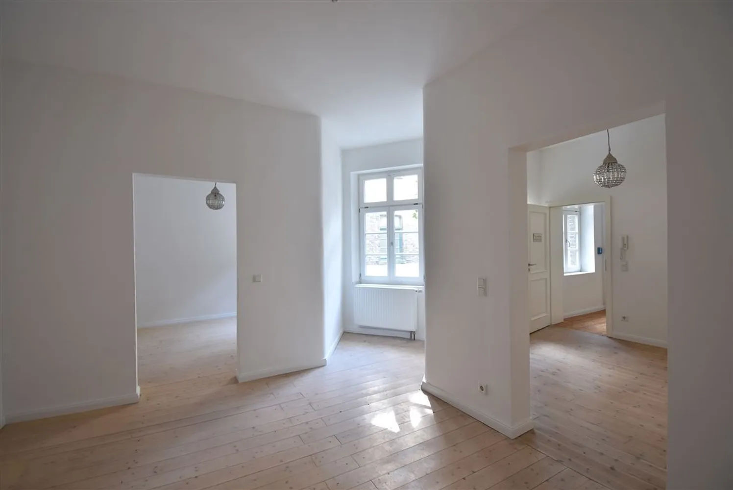 11 Zimmer Haus mit 258 m² in Düsseldorf – Bild 4