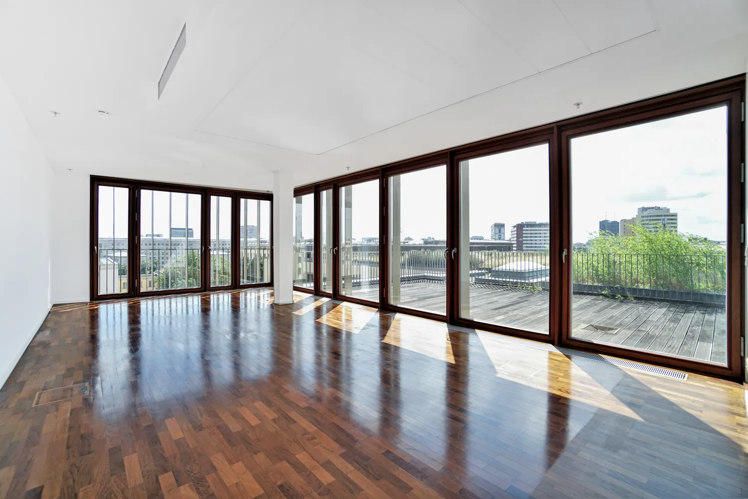 2 room apartment with 153 m² in Berlin – Photo 6