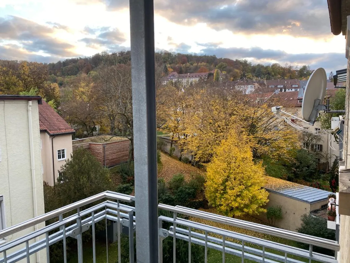 6 Zimmer Wohnung mit 150 m² in Stuttgart – Bild 3