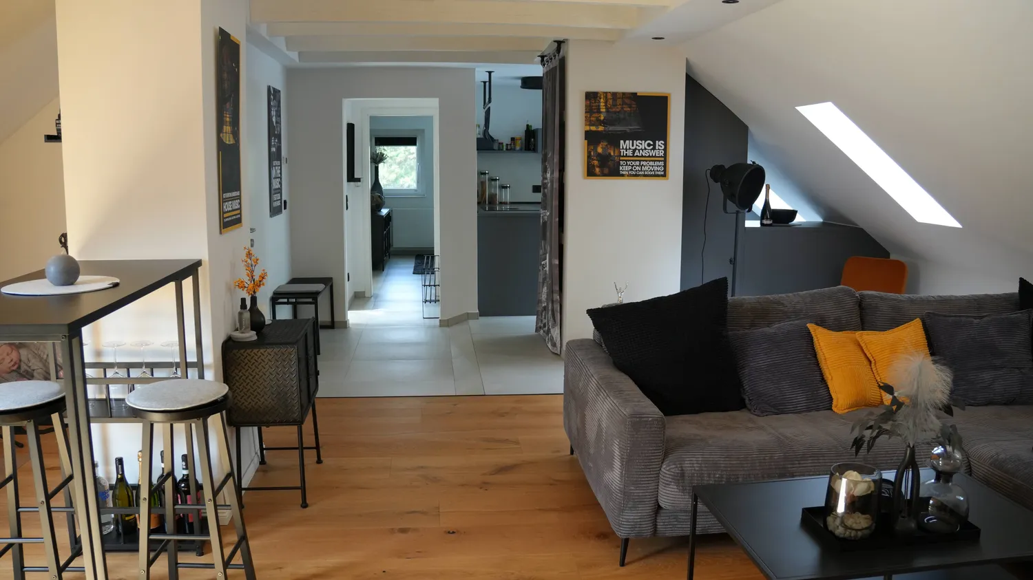2 Zimmer Wohnung mit 65 m² in Wuppertal – Bild 2