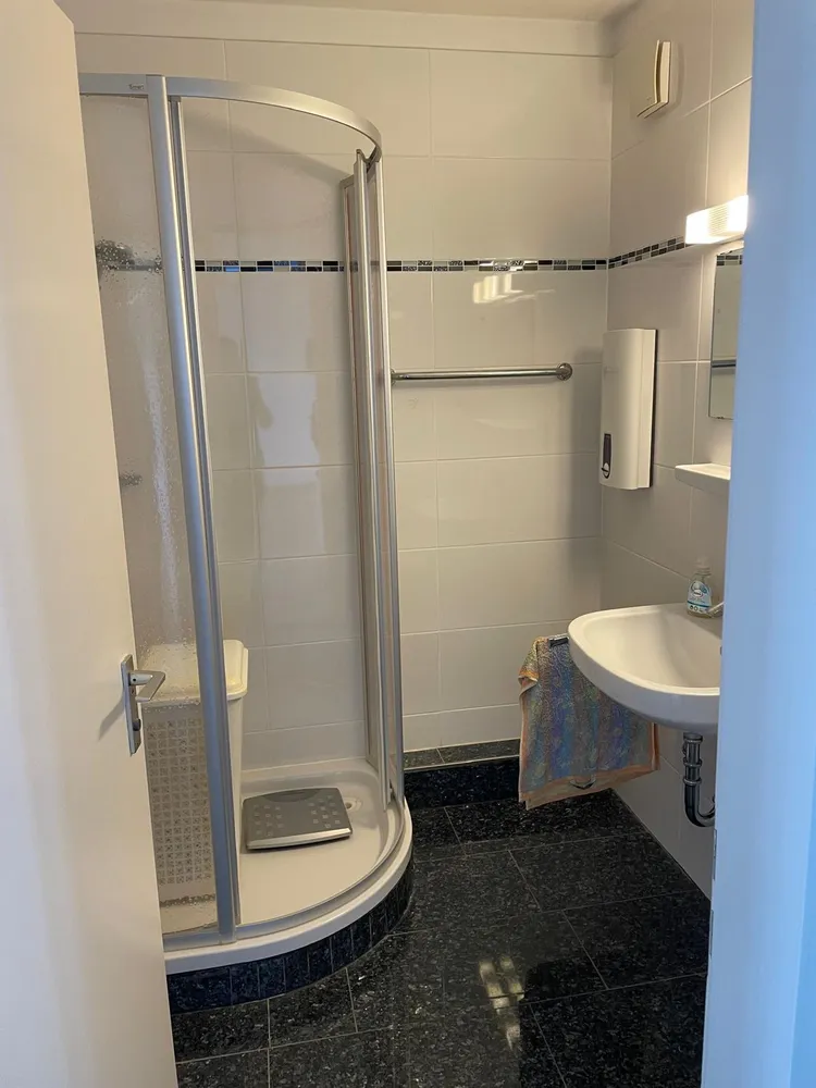 2 Zimmer Wohnung mit 70 m² in Karlsruhe – Bild 4