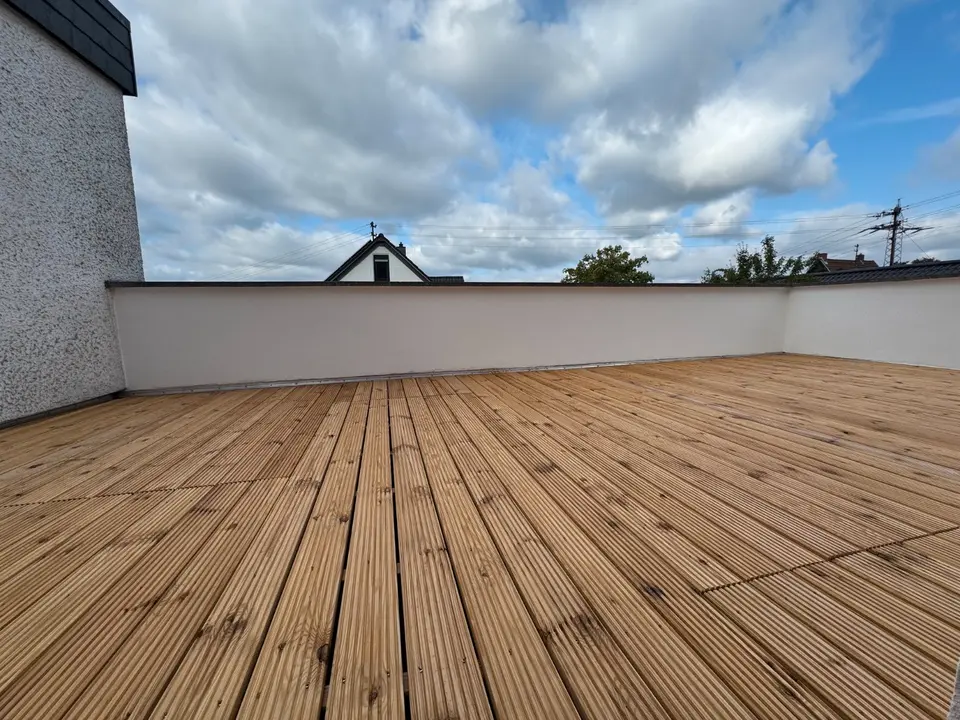 10 Zimmer Haus mit 209 m² in Saarbrücken – Bild 6