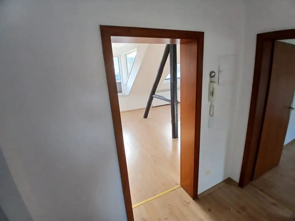 2 Zimmer Wohnung mit 75 m² in Wuppertal – Bild 9
