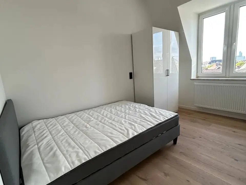 3 Zimmer Wohnung mit 11 m² in Frankfurt am Main – Bild 2