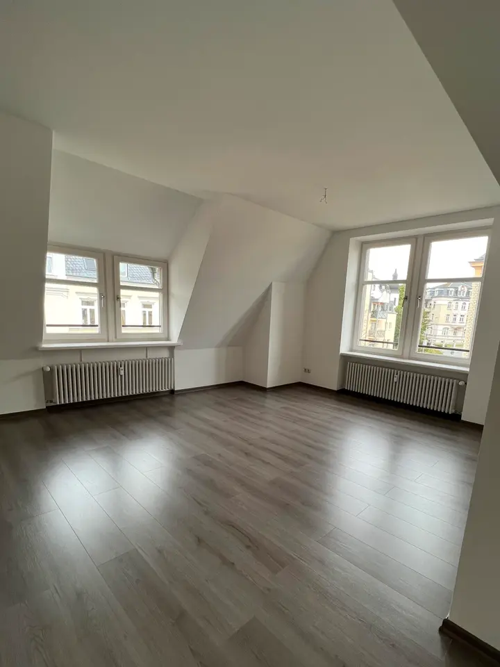 3 Zimmer Wohnung mit 94 m² in Plauen – Bild 1