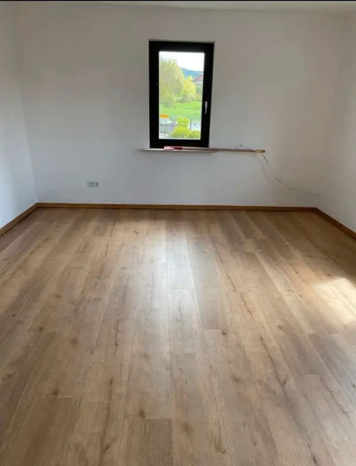 5 Zimmer Haus mit 130 m² in Wiesbaden – Bild 1