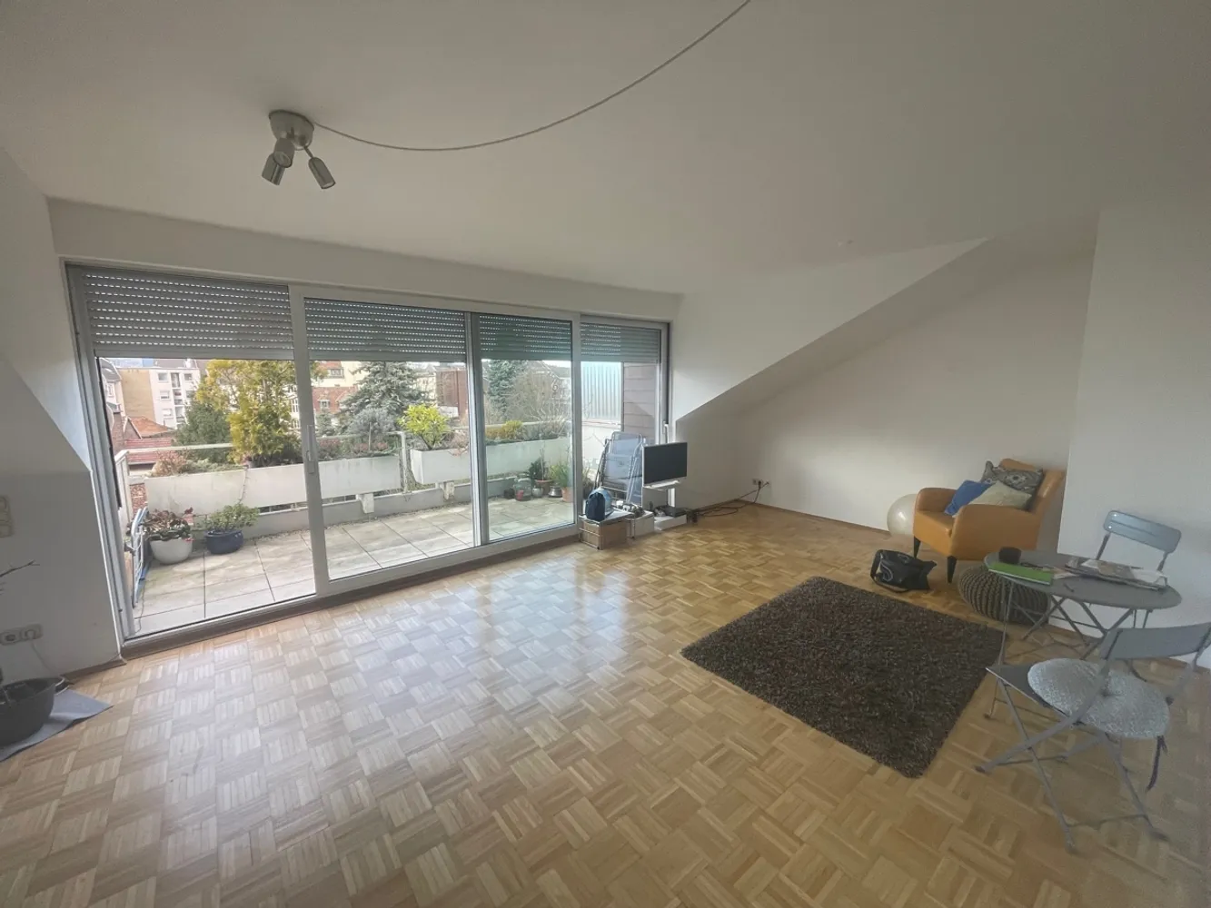 2 Zimmer Wohnung mit 75 m² in Düsseldorf – Bild 3