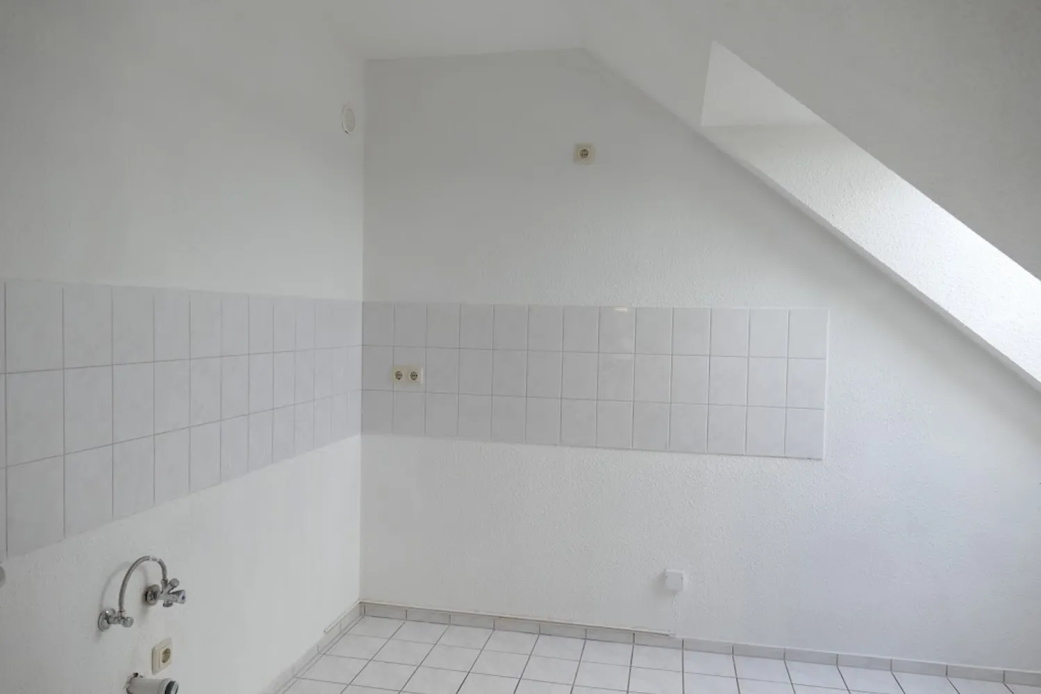 2 Zimmer Wohnung mit 56 m² in Naumburg (Saale) – Bild 3