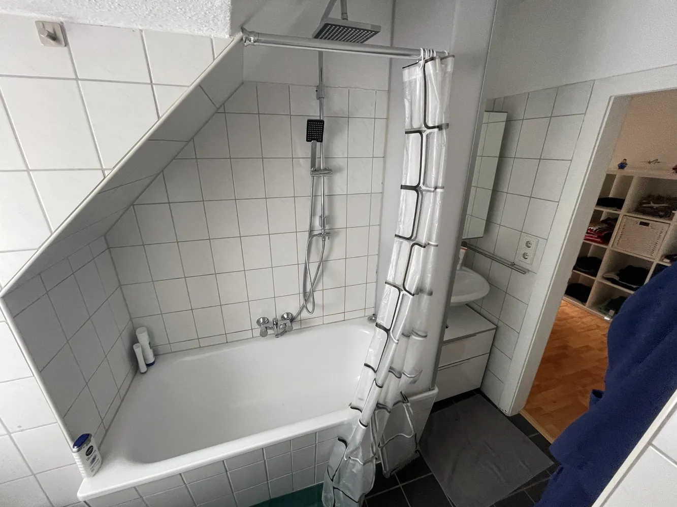 4 Zimmer Wohnung mit 65 m² in Düsseldorf – Bild 4