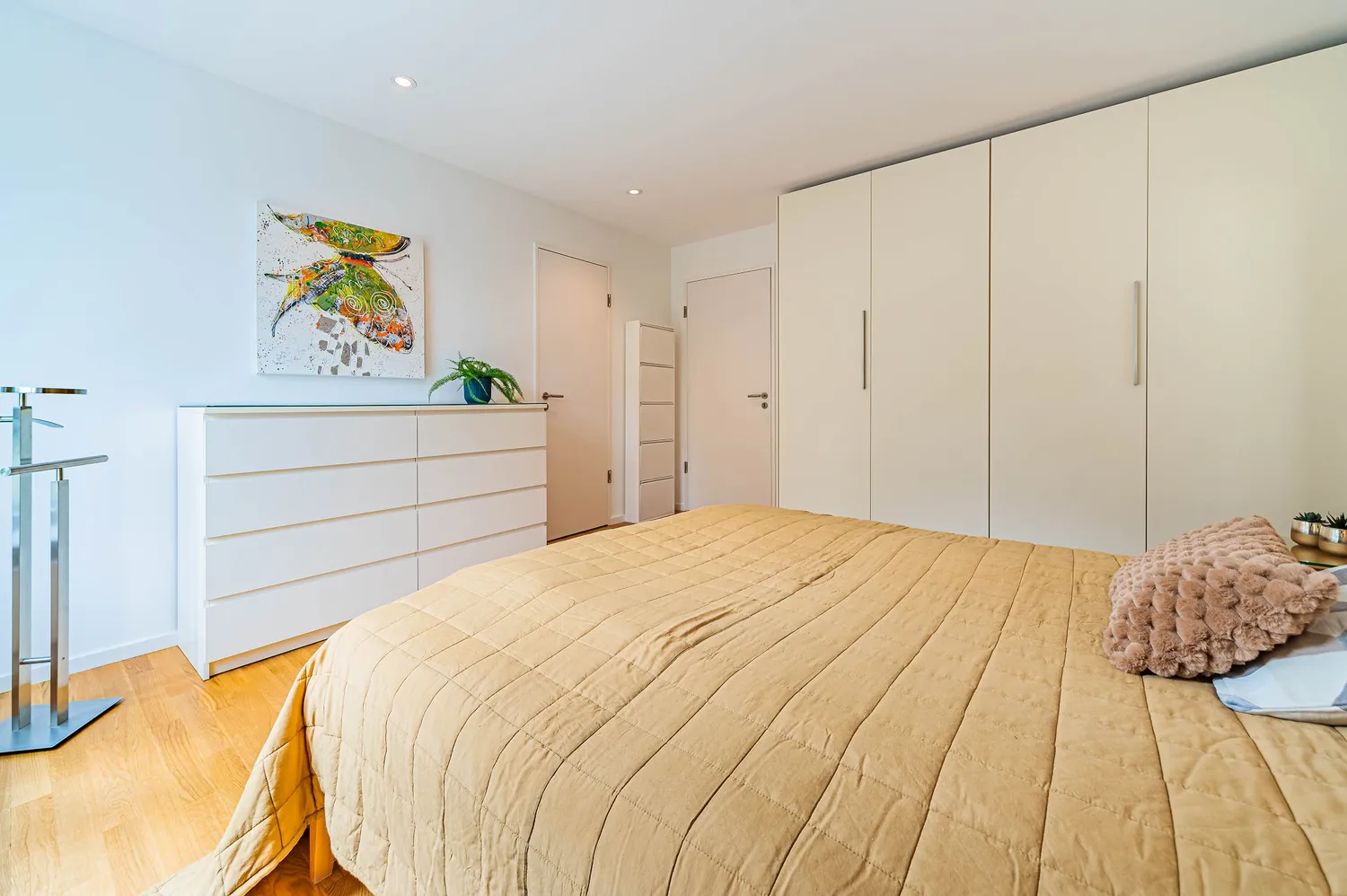 4 Zimmer Wohnung mit 115 m² in Frankfurt am Main – Bild 8
