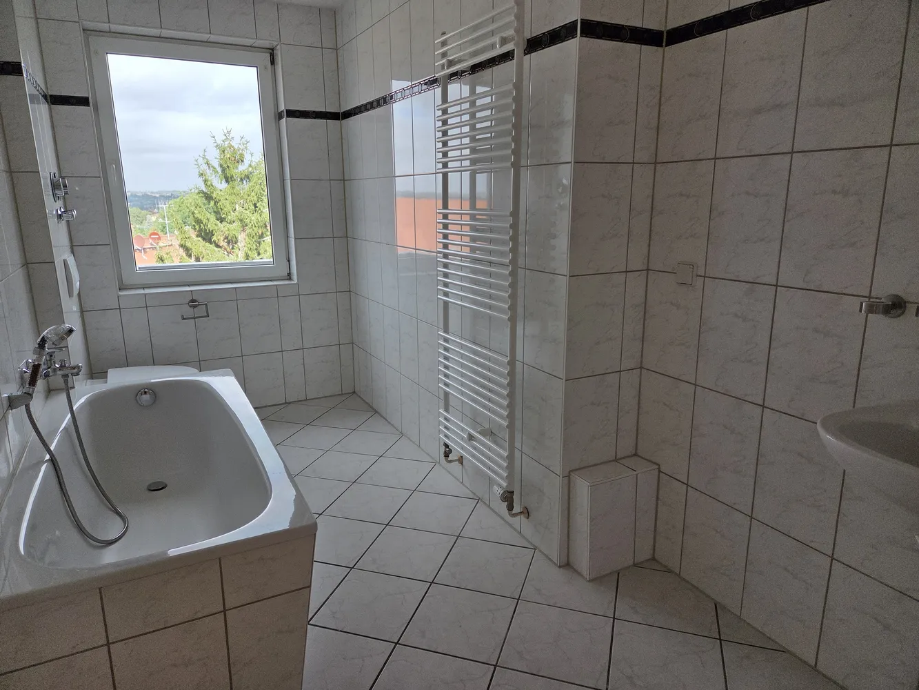 3 Zimmer Wohnung mit 80 m² in Weißenfels – Bild 7