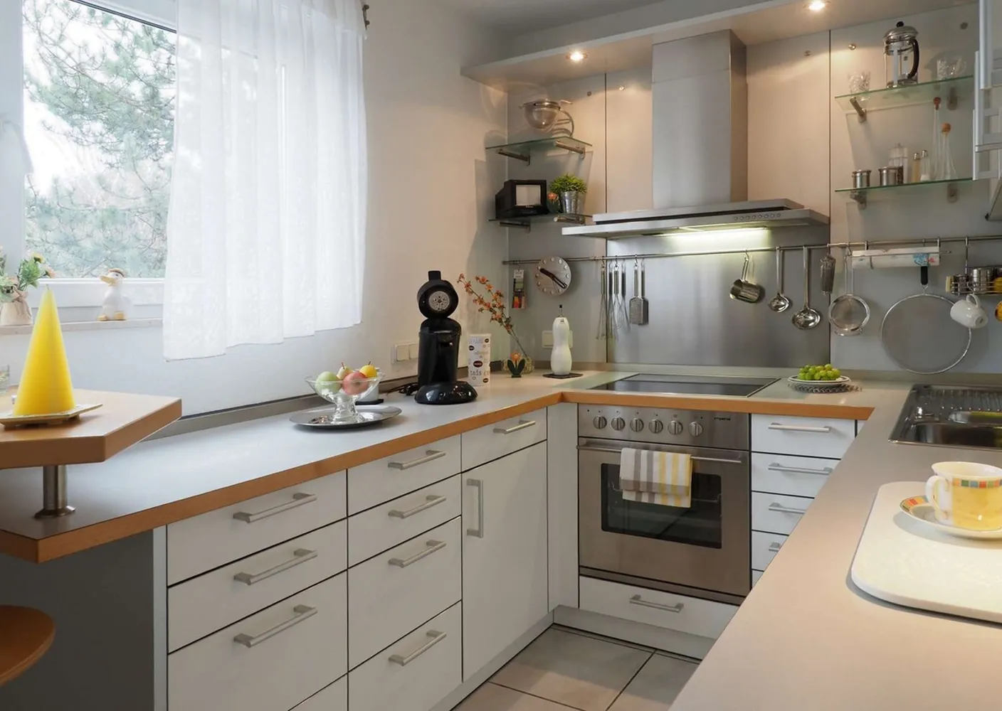 4 Zimmer Wohnung mit 93 m² in Karlsruhe – Bild 2
