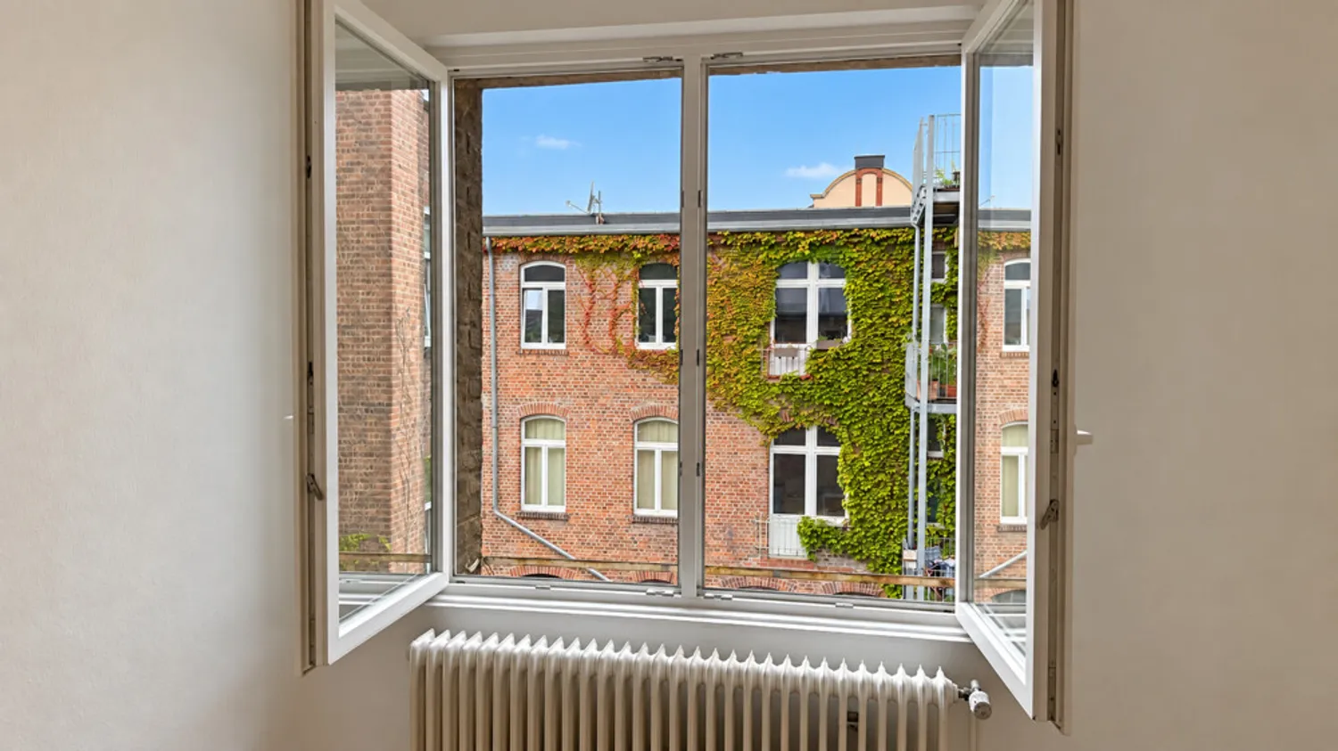 2 room apartment with 60 m² in Aachen – Photo 2