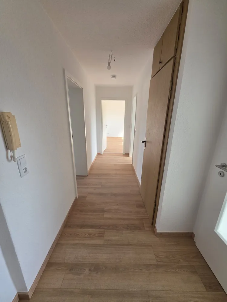 3 Zimmer Wohnung mit 67 m² in Bitterfeld-Wolfen – Bild 2