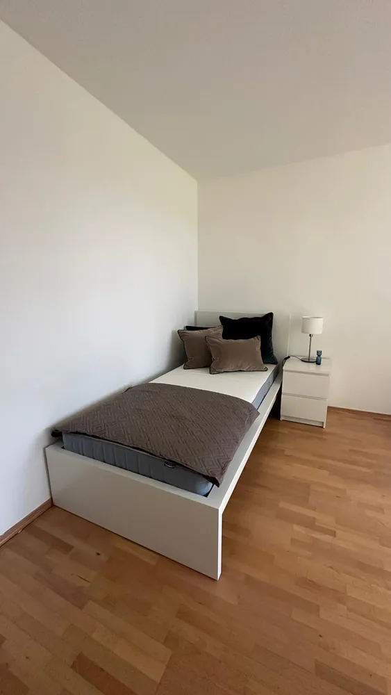 1 Zimmer Wohnung mit 28 m² in Düsseldorf – Bild 2