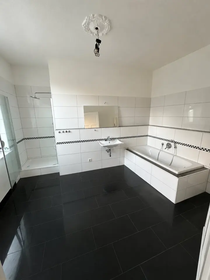 3 Zimmer Wohnung mit 94 m² in Duisburg – Bild 4