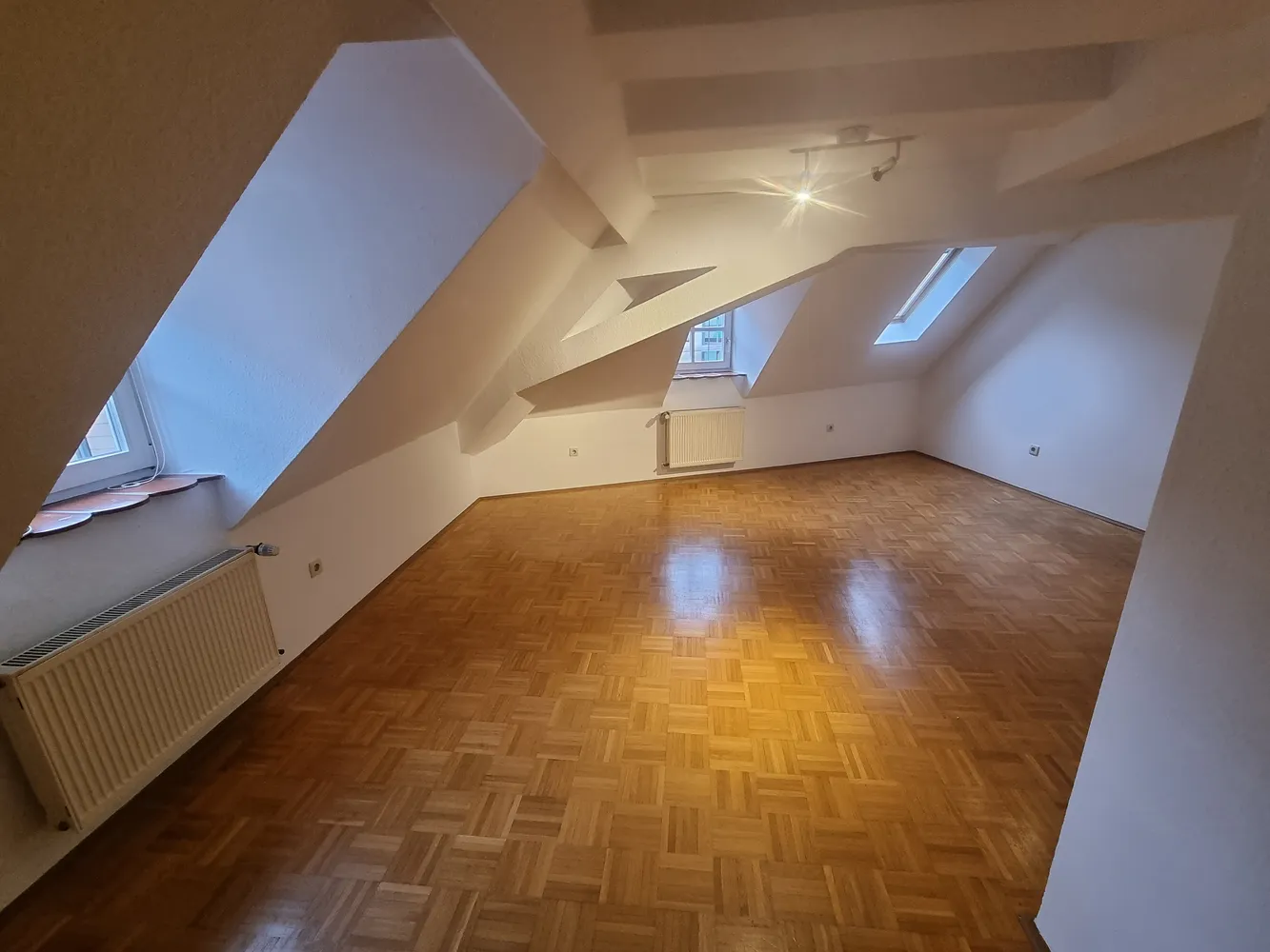 2 Zimmer Wohnung mit 60 m² in Aschaffenburg – Bild 2