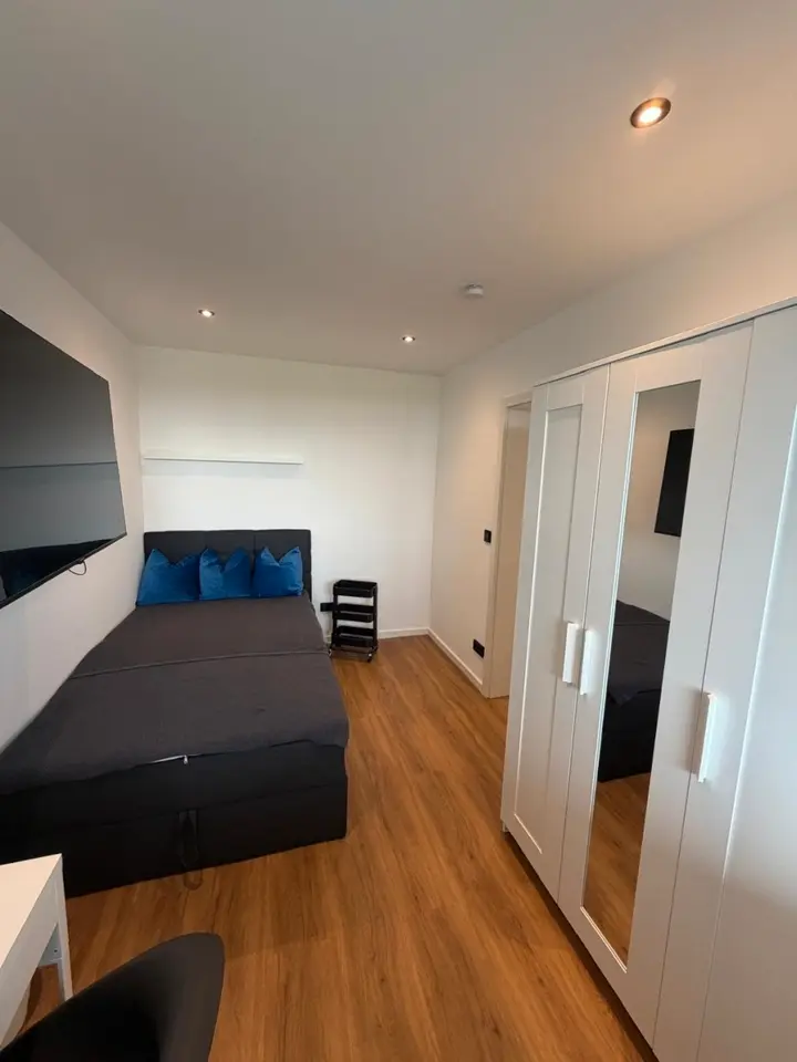 4 Zimmer Wohnung mit 13 m² in München – Bild 3