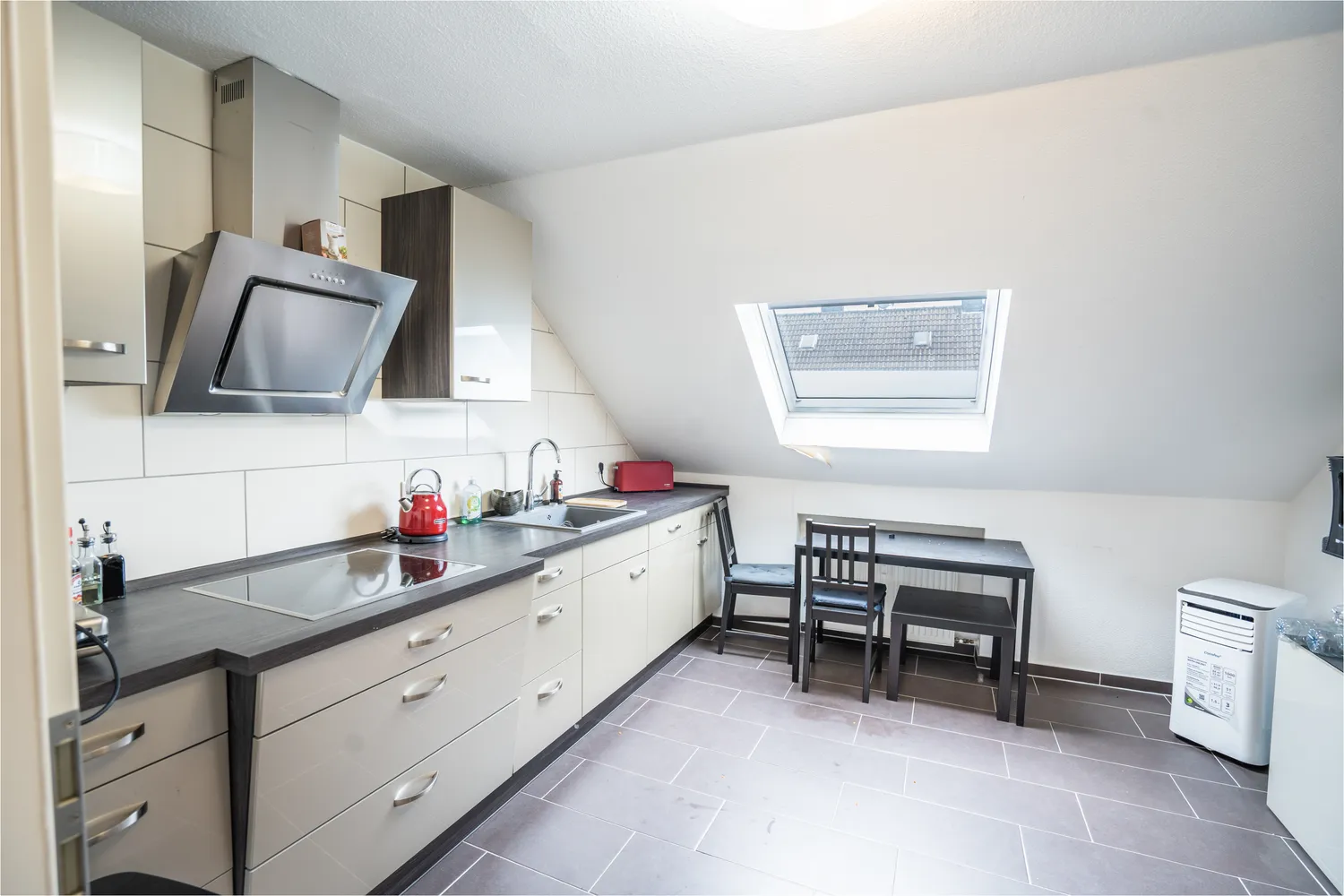 2 room apartment with 63 m² in Duisburg – Photo 2