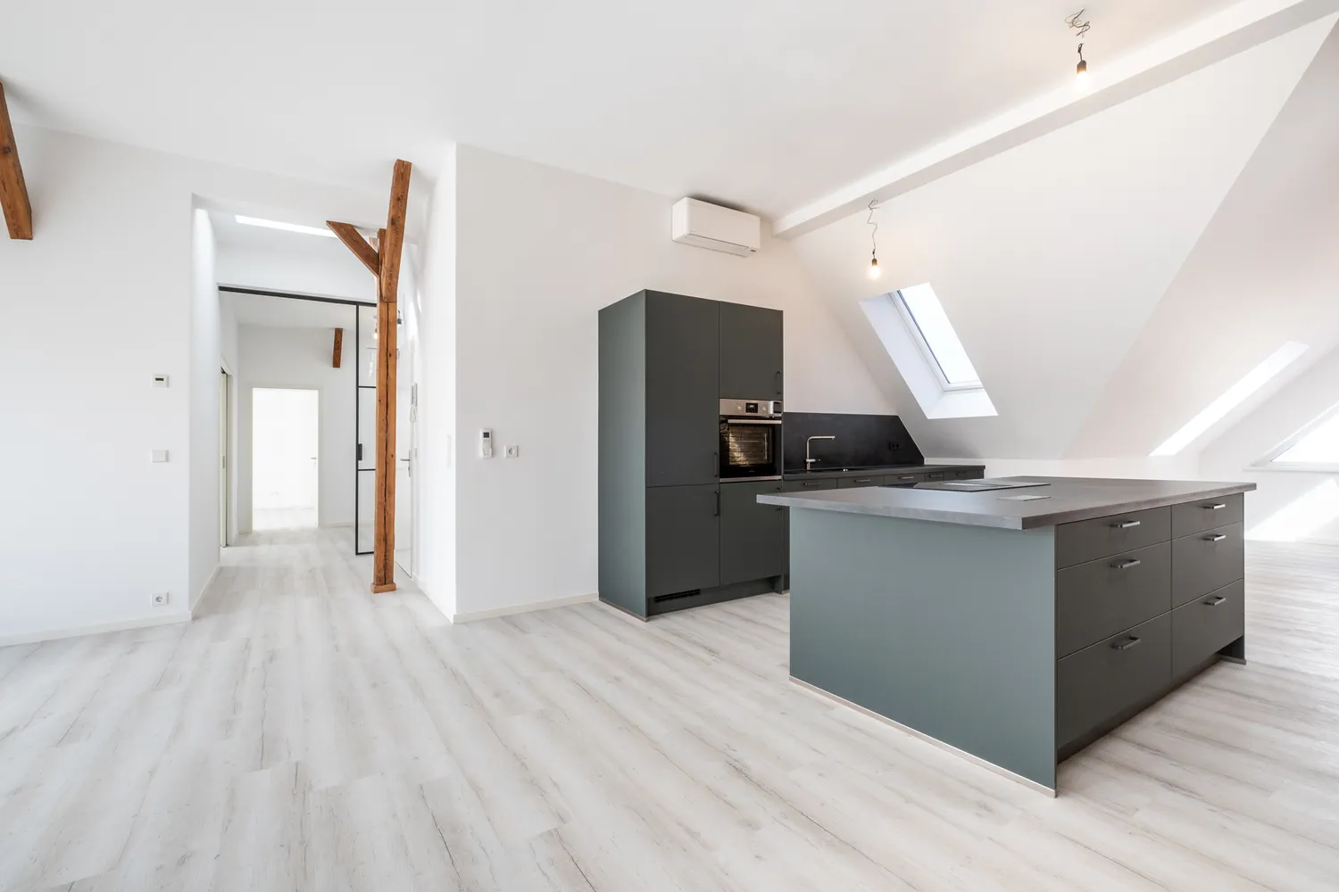 5 Zimmer Wohnung mit 204 m² in Berlin – Bild 3