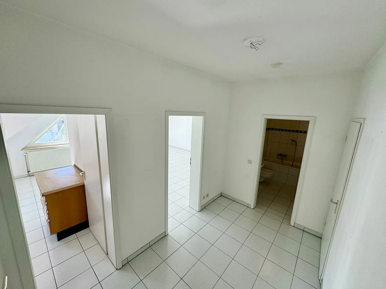 2 Zimmer Wohnung mit 67 m² in Wuppertal – Bild 4