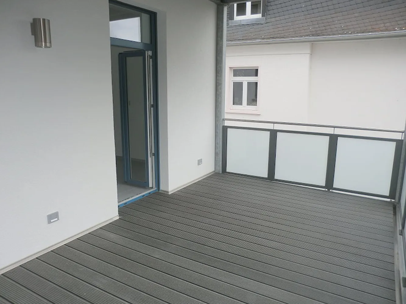 3 Zimmer Wohnung mit 87 m² in Frankfurt am Main – Bild 2