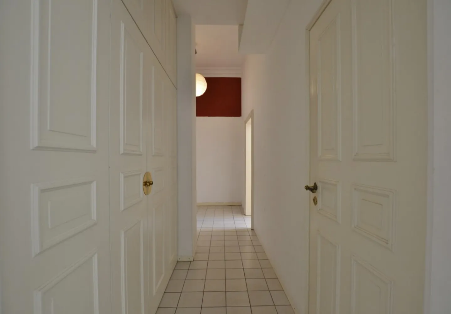 4 Zimmer Wohnung mit 110 m² in Wiesbaden – Bild 3