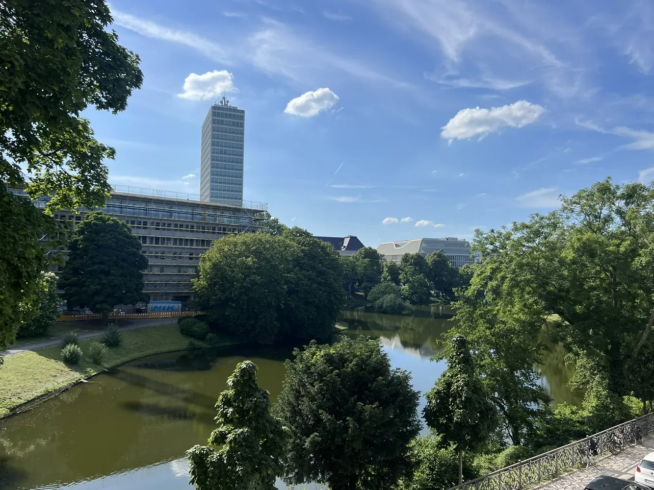 4 Zimmer Wohnung mit 113 m² in Düsseldorf – Bild 2