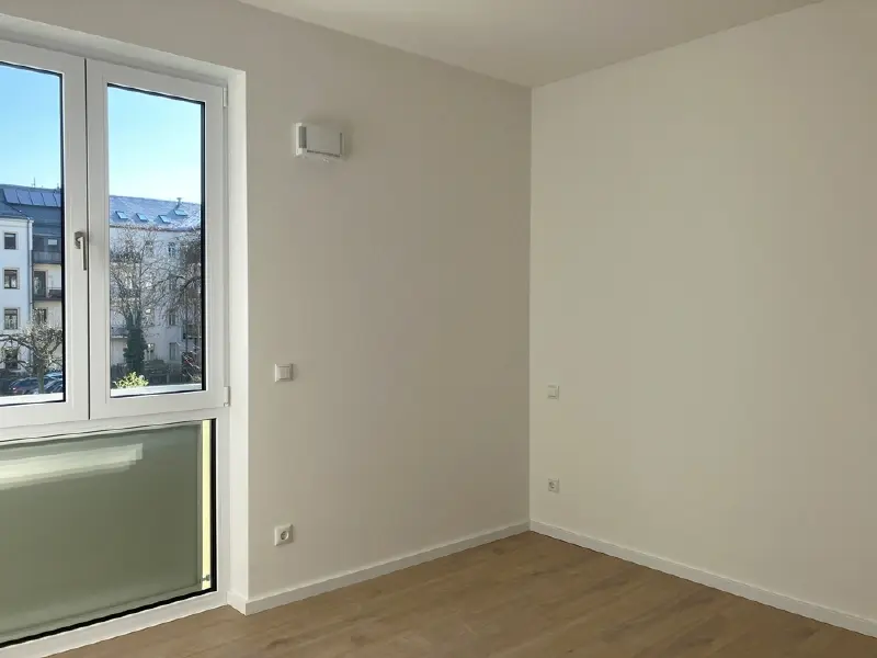 4 Zimmer Wohnung mit 106 m² in Dresden – Bild 2