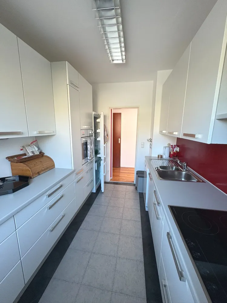 3 Zimmer Wohnung mit 105 m² in München – Bild 2
