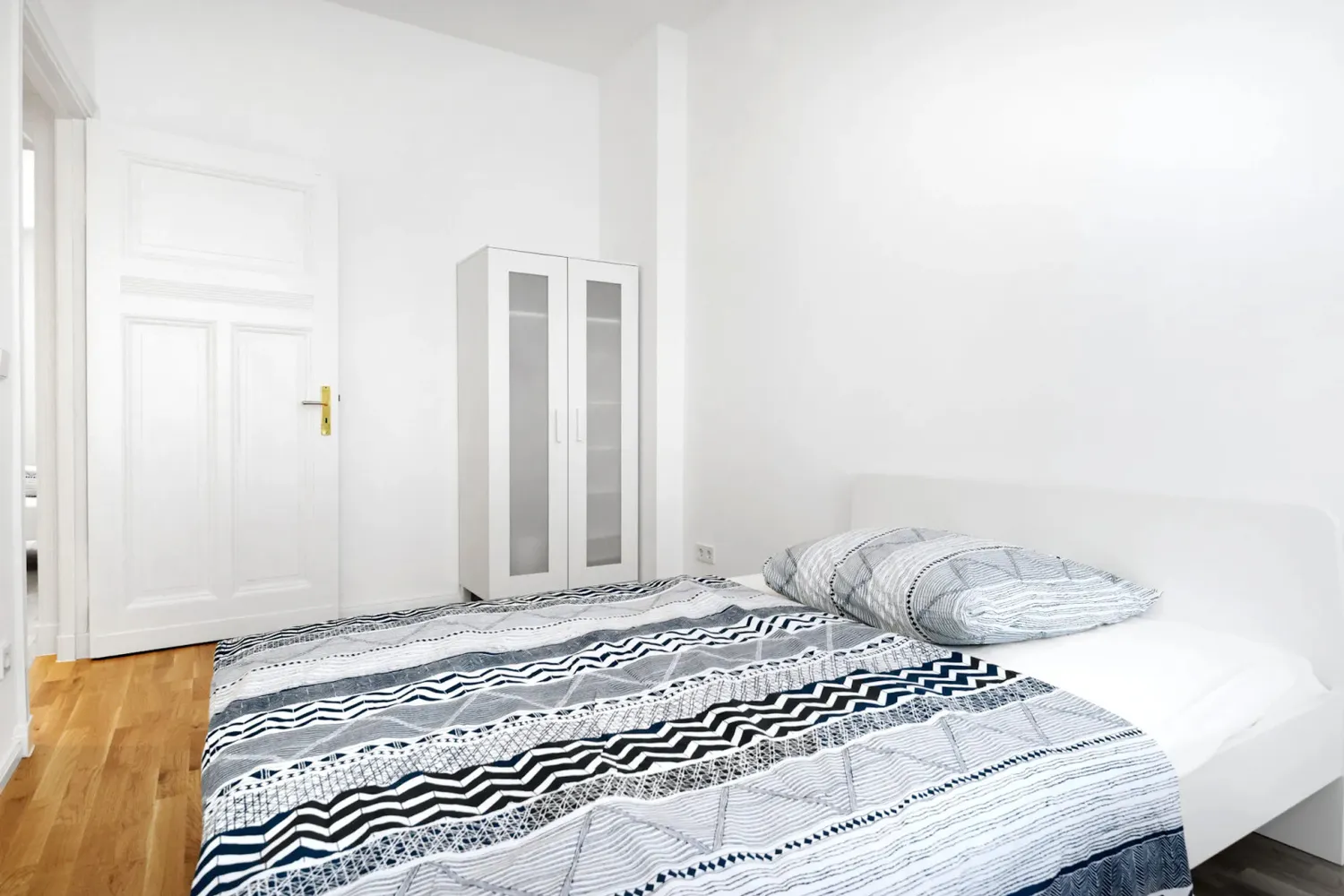 Shared room with 13 m² in Berlin – Photo 3