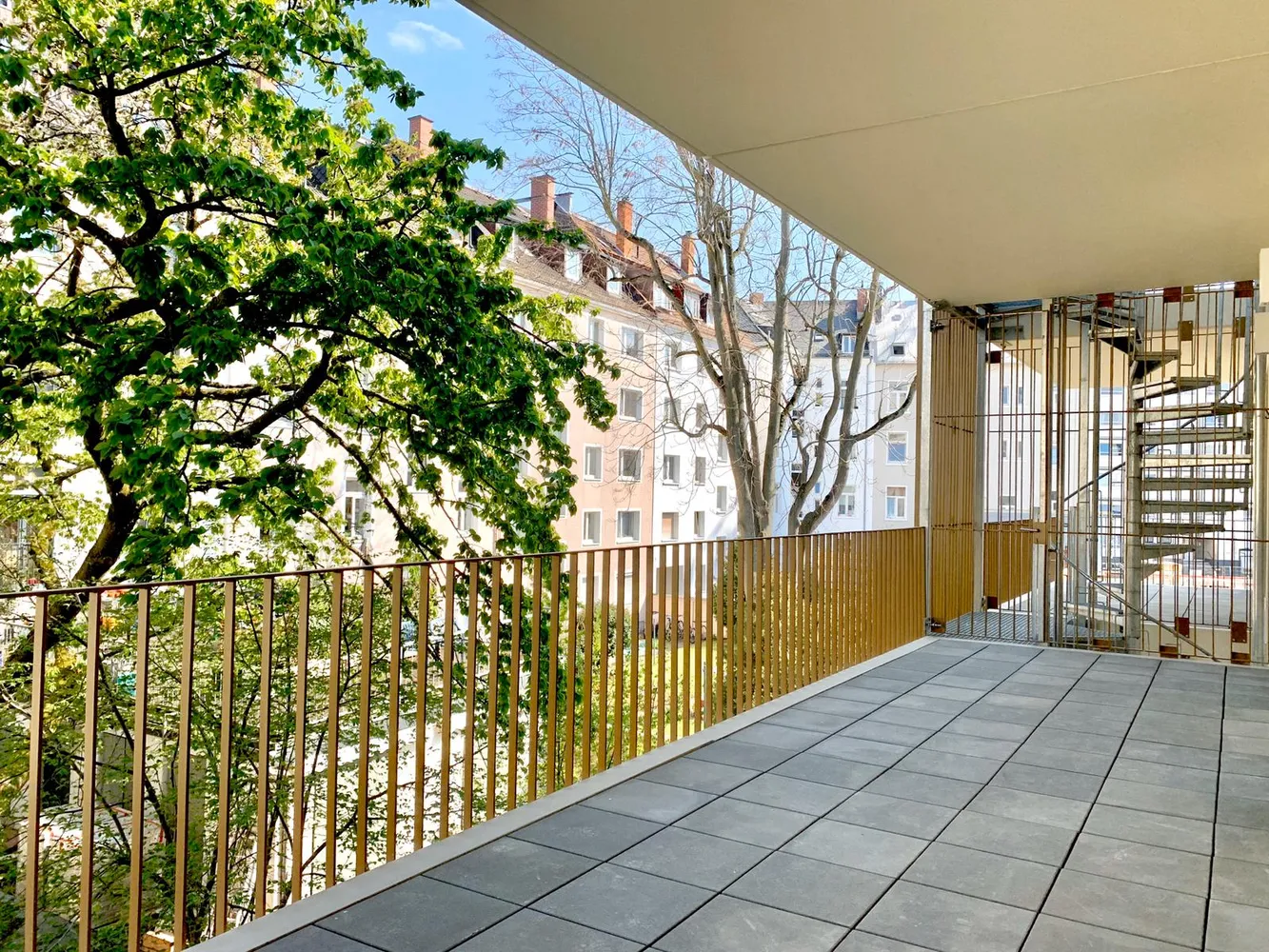 2 Zimmer Wohnung mit 74 m² in Frankfurt am Main – Bild 1