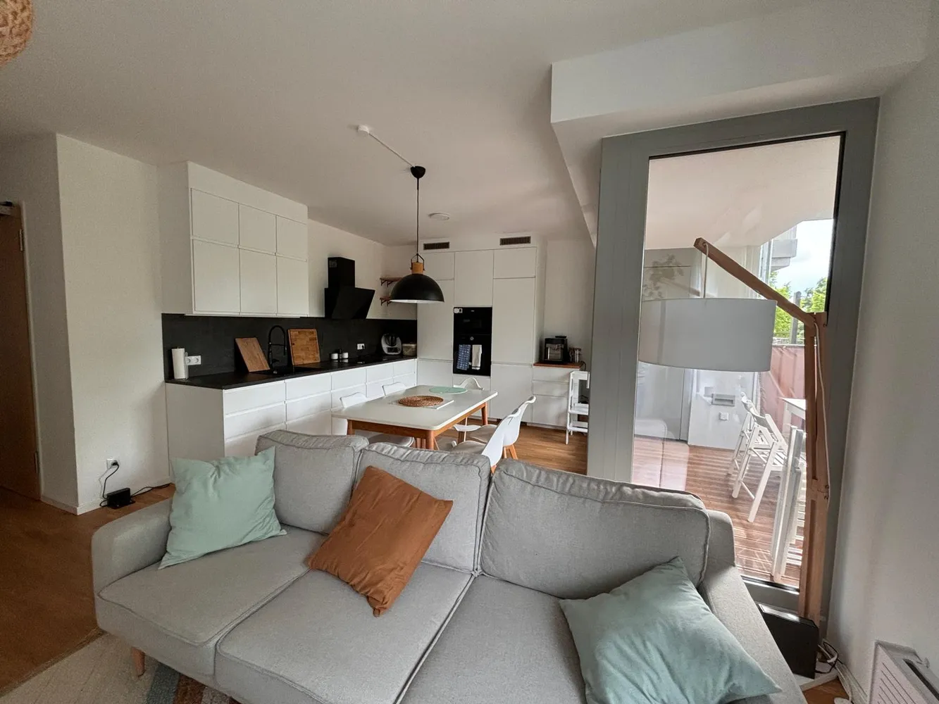 4 Zimmer Wohnung mit 105 m² in Berlin – Bild 2