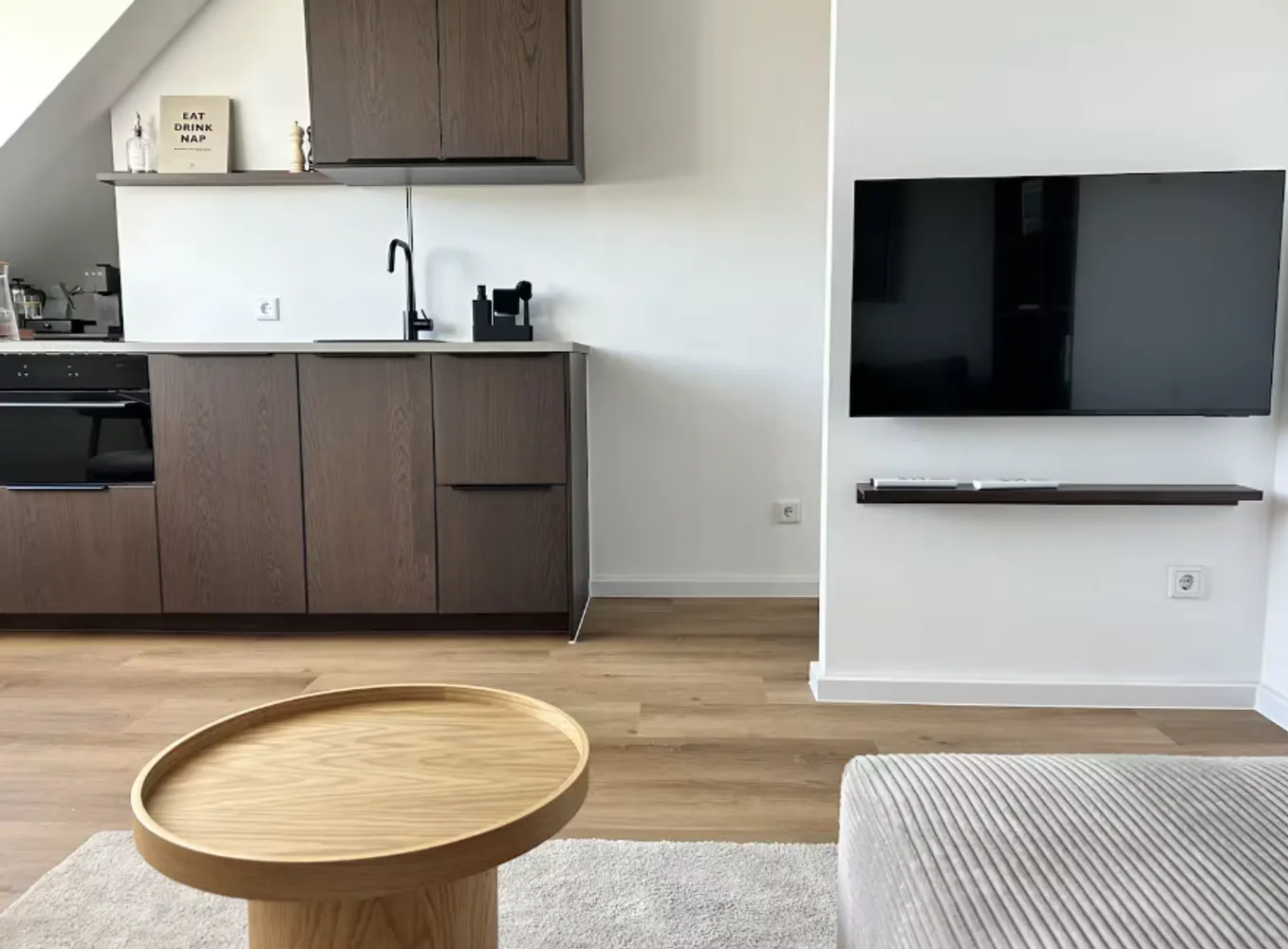 2 room apartment with 54 m² in Cologne – Photo 1