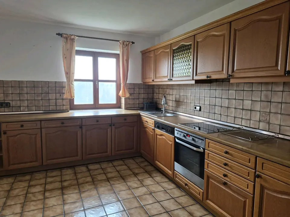 4 Zimmer Wohnung mit 135 m² in Landshut – Bild 2
