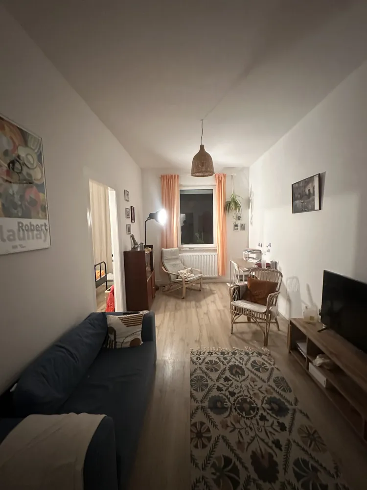 900 Zimmer Wohnung mit 50 m² in Nürnberg – Bild 1