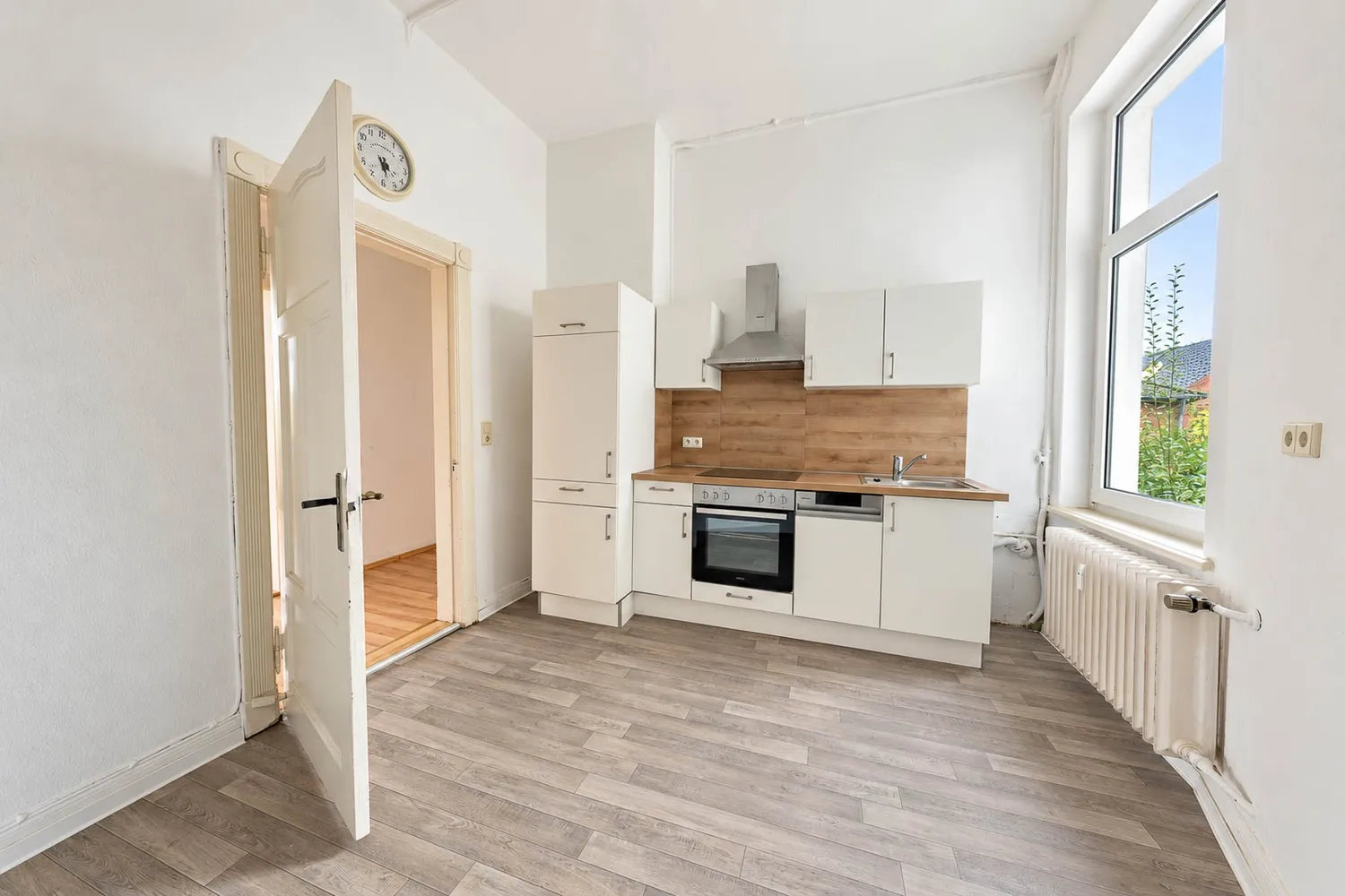 4 Zimmer Wohnung mit 100 m² in Emden – Bild 3