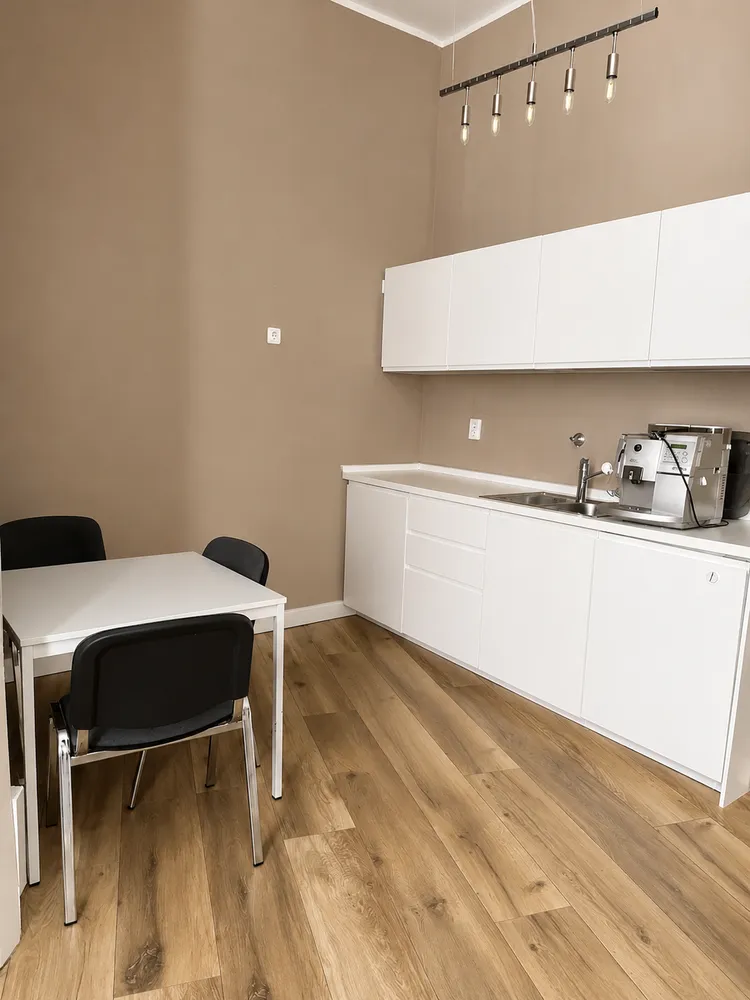 4 Zimmer Wohnung mit 130 m² in Berlin – Bild 5