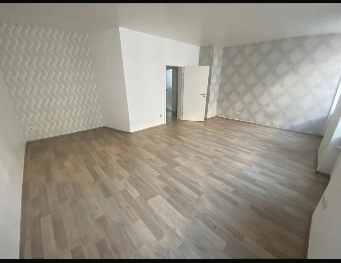 4 Zimmer Wohnung mit 120 m² in Karlsruhe – Bild 1