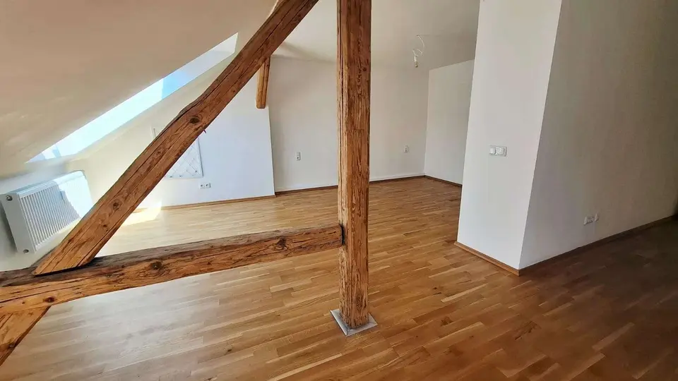 4 Zimmer Wohnung mit 118 m² in Hof – Bild 2
