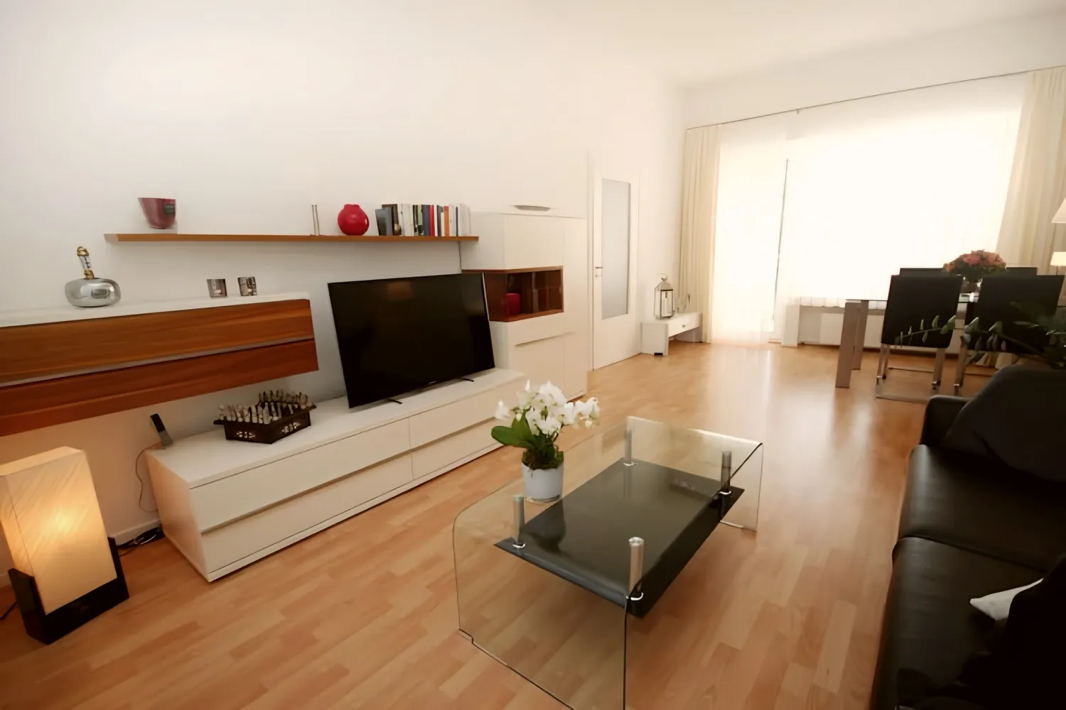 2 room apartment with 65 m² in Düsseldorf – Photo 1