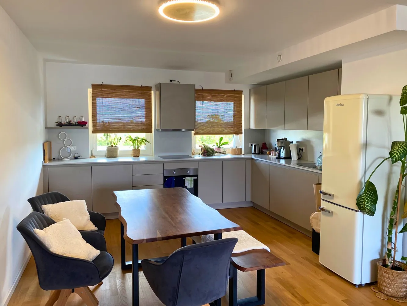 2 Zimmer Wohnung mit 81 m² in München – Bild 2