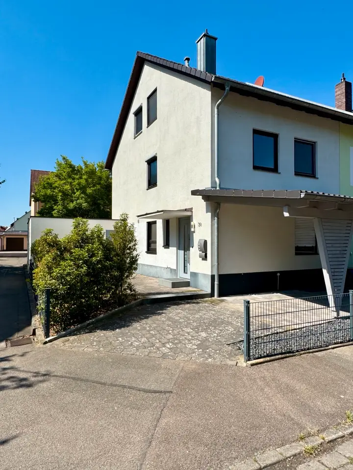 4 Zimmer Haus mit 120 m² in Nürnberg – Bild 4