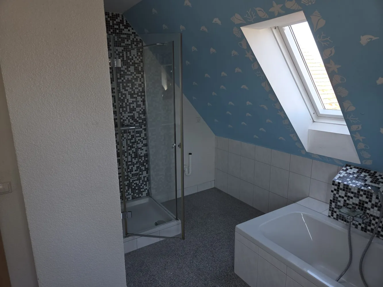 5 Zimmer Wohnung mit 100 m² in Rottenburg am Neckar – Bild 1